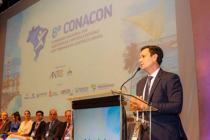 Presidente da AMA, Marcelo Beltrão, participa da abertura do 8º Conacon