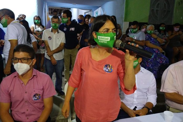 Gilvânia Barros lança programa Renda Arapiraca, em evento no Caititus