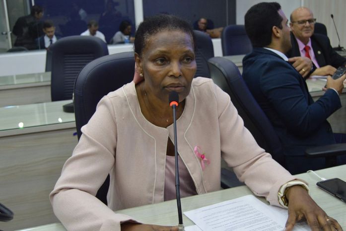 Projeto da vereadora Fátima Santiago tem como objetivo facilitar a vida das crianças e pais