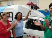 Prefeita Eliza Alves entrega ambulância à comunidade da Utinga Leão