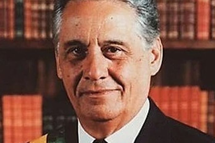 Reconhecido internacionalmente, o sociólogo, fundador do PSDB e o 34º presidente da República Federativa do Brasil, FHC, é interditado pela justiça