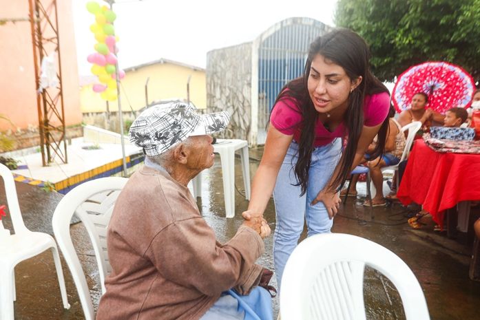 Em visita ao Agreste, Gabi ouviu as demandas dos moradores de Feira Grande e Tanque D’Arca