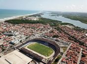 Denis Ribeiro Serafim apita o clássico CRB x ASA no Rei Pelé