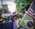 Bolsonaristas vão às ruas contra o Brasil