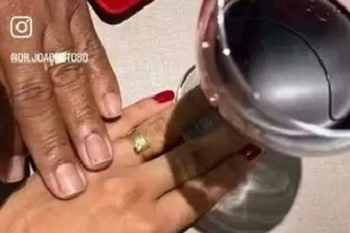 Condenado por agredir ex-namorada, advogado João Neto anuncia noivado nas redes sociais