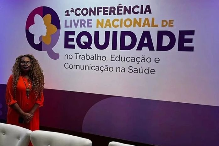 Única ativista  convidada de Alagoas, Arísia Barros é eleita ‘delegada’ na 1ª Conferência Nacional de Equidade. Bem bacana, né?