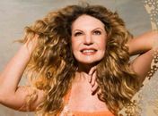 Elba Ramalho apresenta show Eletro Acústico no Gustavo leite