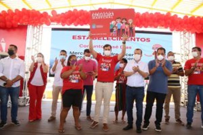 Alimenta Marechal: Prefeito Cacau entrega cartões de complemento de renda para mais 204 famílias deodorenses beneficiadas