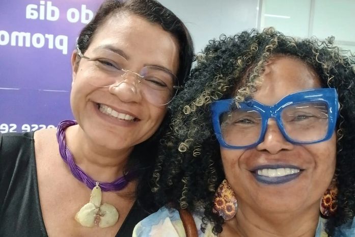 Seu nome é Sâmia Lemos, mas, pode chamá-la de Senhora Gentileza
