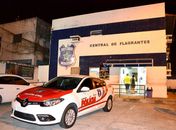 Jovem é preso e tenta se passar por irmão menor