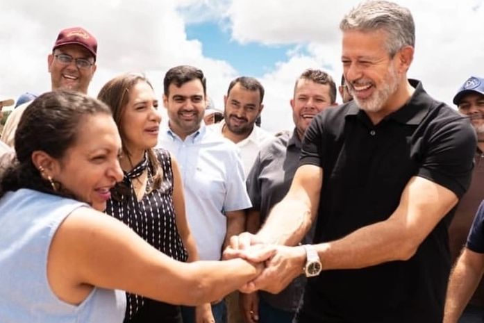 Arthur Lira se consolida como o parlamentar que mais construiu estradas ligando povoados e comunidades rurais às cidades em AL