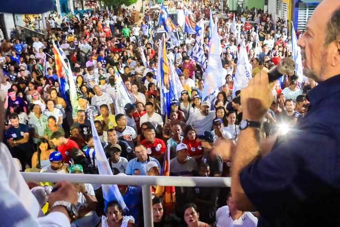 "Vem ver o que é o povo na rua”: Antonio e Nivaldo Albuquerque levam multidão a ato em Passo do Camaragibe e dão resposta a Cícero Cavalcante