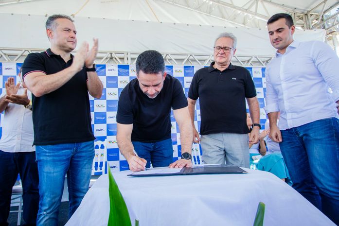 Governador anuncia investimentos para Porto Real do Colégio em evento que retomou obras na BR-101