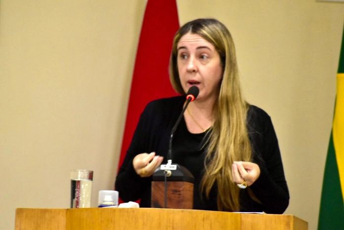 Vereadora pede detalhes dos gastos da Prefeitura, com combate ao Covid-19, em Santana do Ipanema