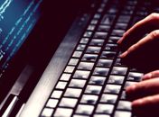 Falsos anúncios sobre Desenrola Brasil enganam usuários nas redes
