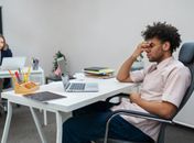 Psicóloga explica como manter uma boa saúde mental no trabalho