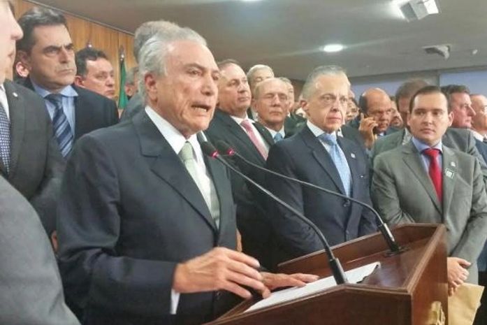Temer diz que brasileiros vão colaborar para saída da crise