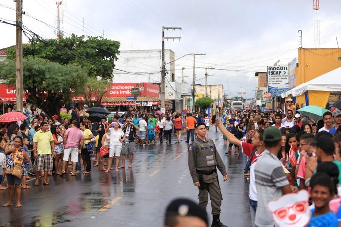 Tocha Olímpica em Arapiraca leva às ruas cerca de 80 mil pessoas