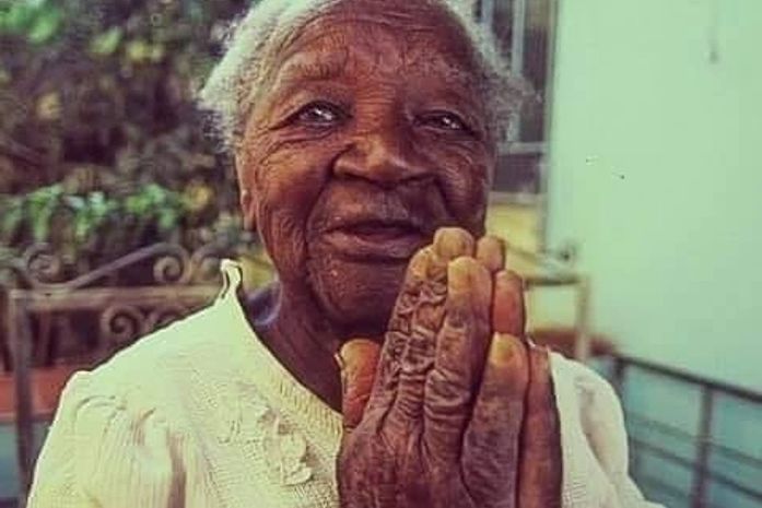 Maria do Carmo, a última escravizada no Brasil, morreu aos 129 anos.