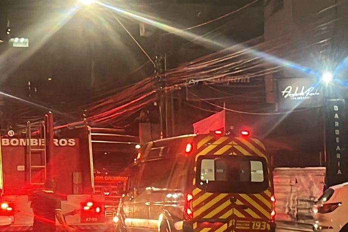 Vídeos: Incêndio é registrado em apartamento de hotel em Maceió; oito pessoas passaram mal por inalar fumaça