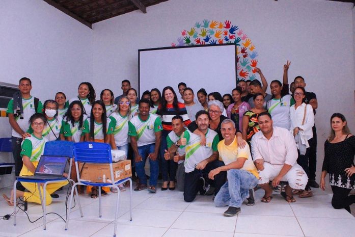 Barra de Santo Antônio dá exemplo de valorização da educação: prefeita Lívia Carla garante aumento de 15% nos salários dos servidores