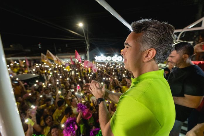 Rafael Brito realiza primeira caminhada da campanha pela Prefeitura de Maceió