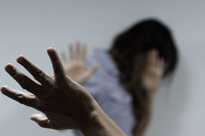 Homem com deficiência é preso após agredir companheira com bengala em Maceió