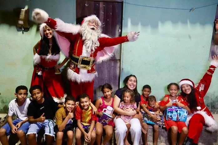 Deputada Gabi Gonçalves entrega diversos presentes para as crianças sorteadas do Gabi Para Baixinhos em Rio Largo