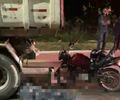 Homem morre após colisão entre moto e caminhão-caçamba em Maceió
