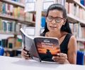 Estudante da Educação de Jovens e Adultos transforma sonho de infância ao publicar primeiro livro
