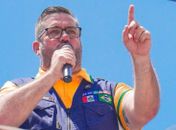 “Nós iremos mudar o Brasil”, diz Leonardo Dias em manifestação por anistia
