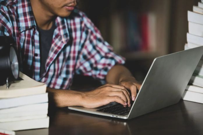 Como usar inteligência artificial para estudar sem cometer erros