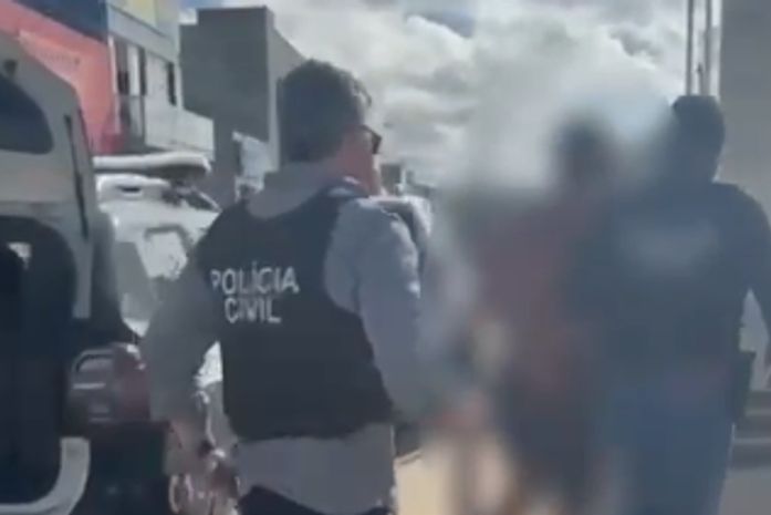 Homem é preso com espingarda durante cumprimento de mandados em Paulo Jacinto