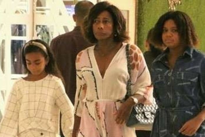 Gloria Maria prepara filhas para lidar com racismo.