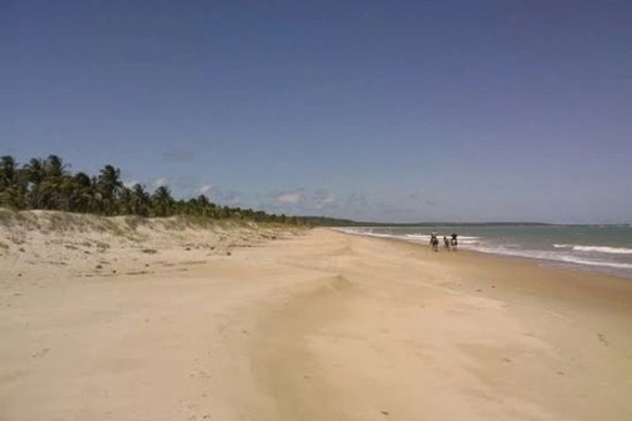 Banhistas da praia do Miaí de Baixo, denunciam uso de “paredões” e manobras perigosas na areia