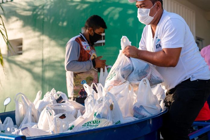 Prefeitura de Girau do Ponciano entrega peixe para 12 mil famílias, em suas casas
