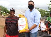 Prefeito entrega sementes do Programa Planta Alagoas 