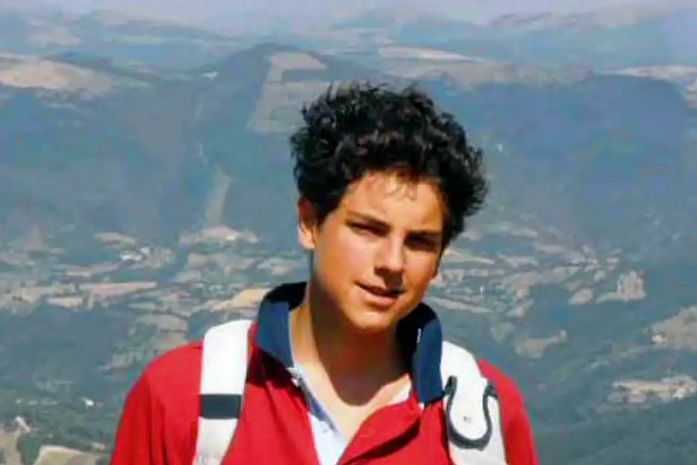 Canonização do 1º santo millennial ocorre neste domingo no Vaticano