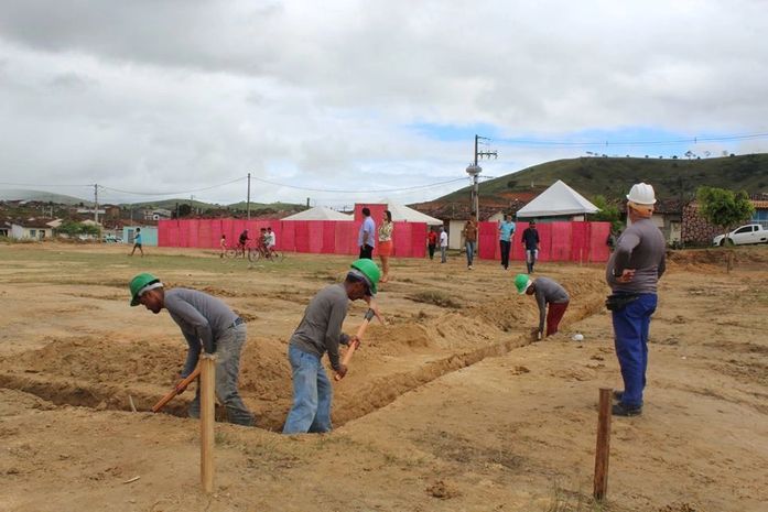 Em União dos Palmares, prefeito Kil assina ordem de serviço para nova creche pública