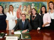 Bolsonaro sanciona projetos que alteram Lei Maria da Penha