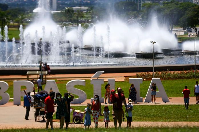 Distrito Federal acaba com obrigatoriedade de máscaras