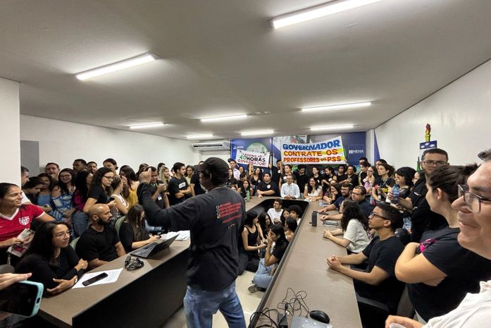 Estudantes e docentes da Uncisal cobram nomeações em ato público