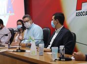 Em reunião, AMA mantém orientação para retorno das aulas online