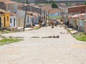 Rua da Fábrica Vera Cruz, em São Miguel dos Campos, está sendo pavimentada