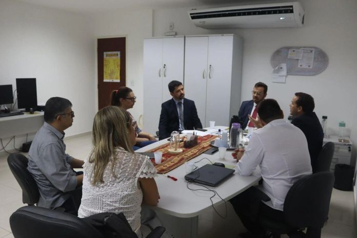 Semed apresenta ao MP ações em andamento para solucionar problemas históricos da rede pública de ensino
