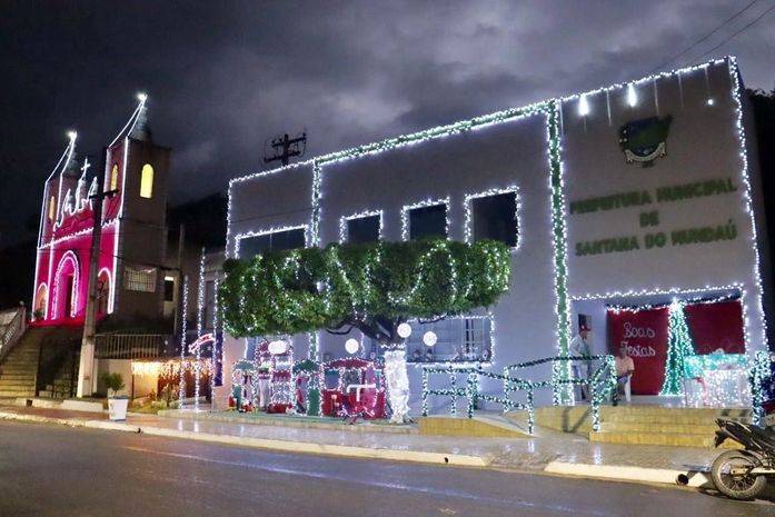 Vivendo a Magia do Natal: decoração natalina encanta moradores de Santana do Mundaú