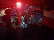 Duas pessoas morrem em colisão entre carro e caminhão, na AL-220