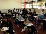 Para melhorar os resultados, as escolas oferecem reposição de conteúdos ainda do ensino fundamental.