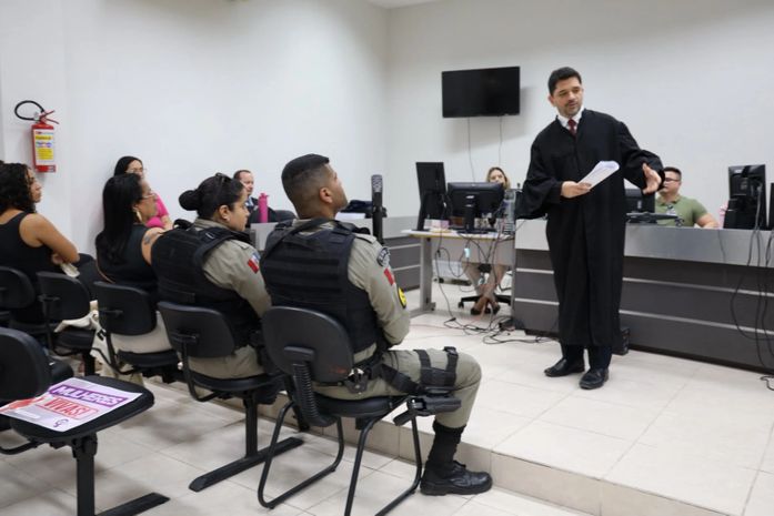 Justiça condena a 29 anos de prisão homem que matou ex-companheira com 37 golpes de faca em Viçosa