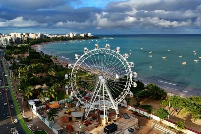 A roda-gigante de Maceió, a política dos babacas e o jornalismo de brincadeira